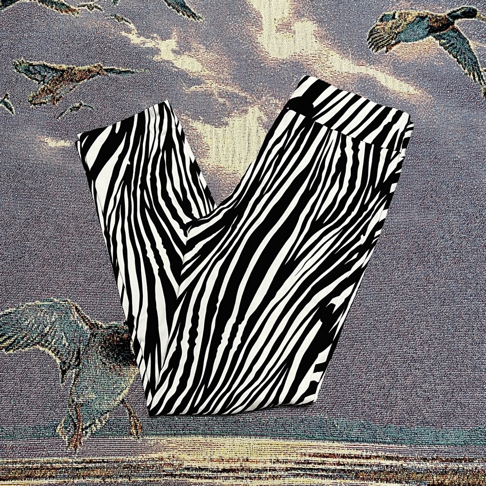 High Waist Zebra Print Stretchy Straight Leg Pants

Labeled as ladies 8